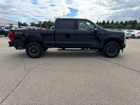 Used 2024 Ford F250 Lariat w/ Lariat Ultimate Package AWD/4WD image 9