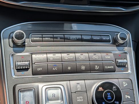 Certified 2023 Hyundai Santa Fe Limited AWD/4WD image 23