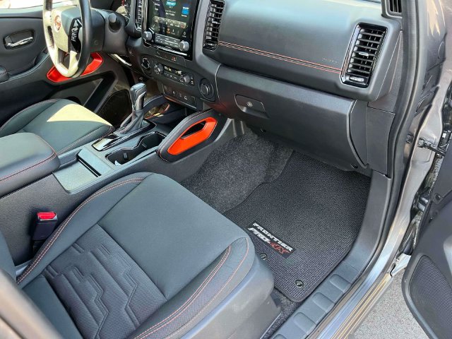 Used 2024 Nissan Frontier PRO-4X w/ Technology Package AWD/4WD image 23