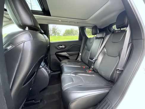 Used 2020 Jeep Cherokee Limited AWD/4WD image 20