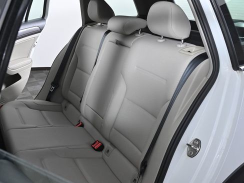 Used 2019 Volkswagen Golf Alltrack SE image 26