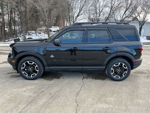 Used 2023 Ford Bronco Sport Outer Banks w/ Tech Package image 2