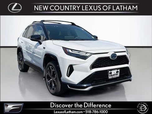 Used 2023 Toyota RAV4 XSE w/ Weather Package AWD/4WD image 1