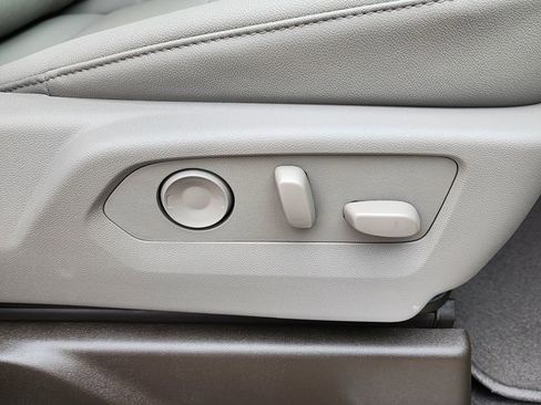 New 2026 GMC Sierra 1500 SLT w/ SLT Premium Plus Package image 39