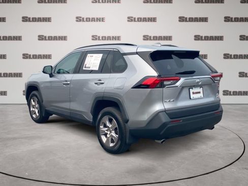 Used 2022 Toyota RAV4 XLE AWD/4WD image 3