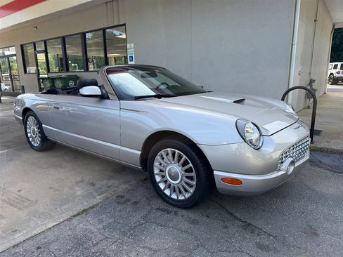 Used 2005 Ford Thunderbird RWD image 1