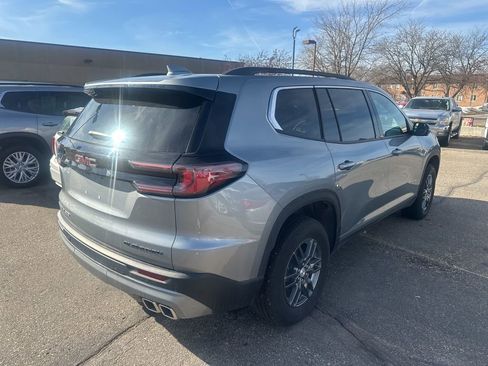 Used 2025 GMC Acadia Elevation image 7