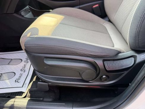 Used 2023 Hyundai Santa Fe SE FWD image 15