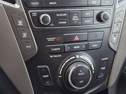 Used 2017 Hyundai Santa Fe FWD image 27
