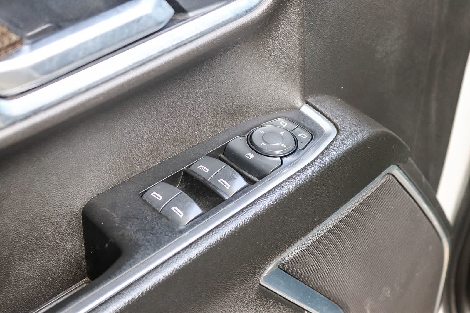 Used 2025 Chevrolet Silverado 1500 LT RWD image 18