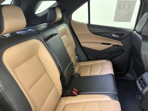 Used 2023 Chevrolet Equinox Premier AWD/4WD image 16