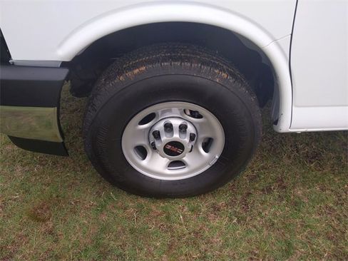 New 2025 GMC Savana 3500 w/ Power Convenience Package image 18