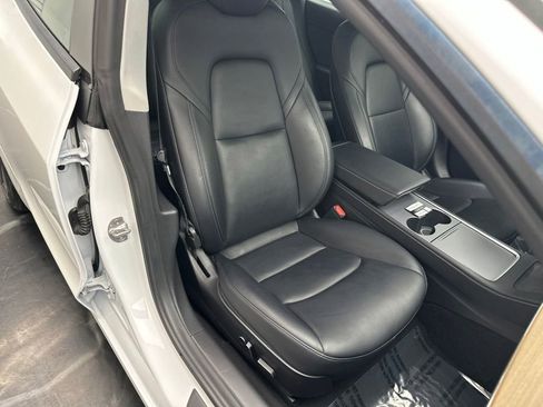 Used 2021 Tesla Model 3 Standard Range Plus RWD image 9