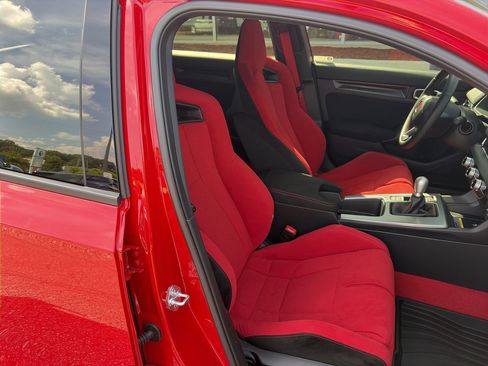 Used 2025 Honda Civic Type R image 32