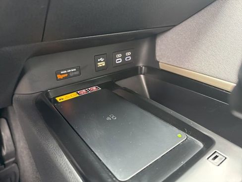 Used 2025 Toyota Camry LE image 29