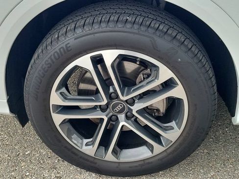 Certified 2025 Audi Q5 Premium w/ Premium Plus AWD/4WD image 9