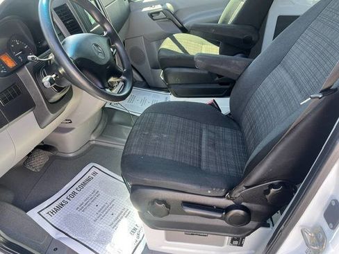 Used 2015 Mercedes-Benz Sprinter 2500 image 15