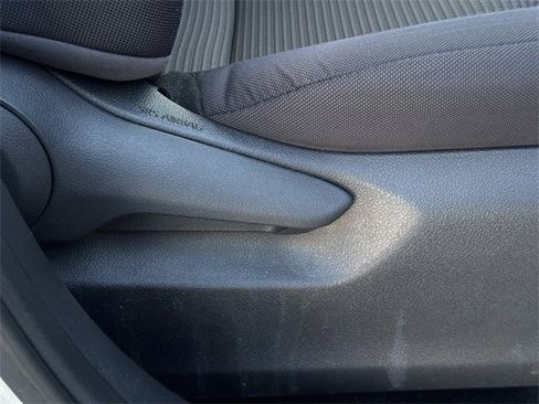 Used 2024 Toyota Highlander LE image 29