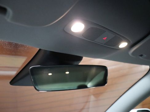 Used 2023 Tesla Model 3 Standard Range image 45