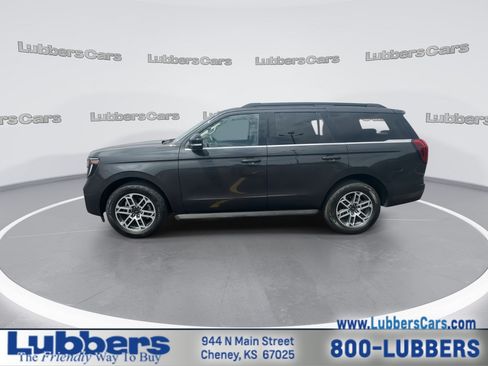 Used 2025 Ford Expedition Active AWD/4WD image 5