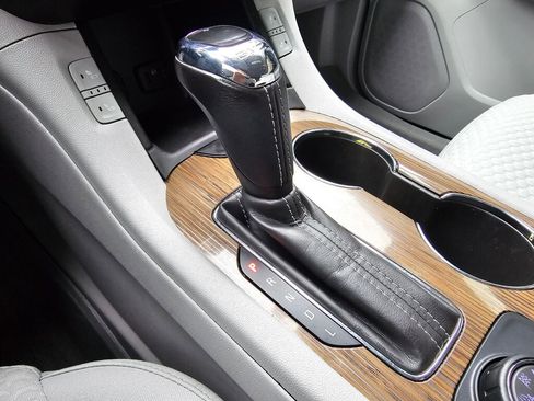 Used 2019 GMC Acadia SLE AWD/4WD image 34