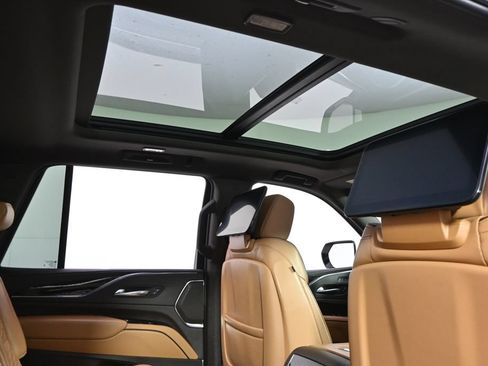 Used 2021 Cadillac Escalade Premium Luxury w/ Driver Assist Tech Package AWD/4WD image 17