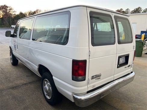 Used 2013 Ford E-350 and Econoline 350 XLT image 6