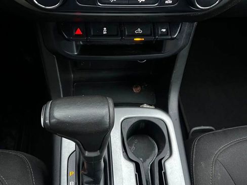 Used 2017 Chevrolet Colorado LT w/ LT Convenience Package image 14