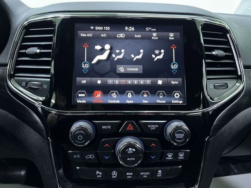 Used 2020 Jeep Grand Cherokee Altitude AWD/4WD image 24