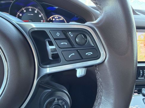 Used 2021 Porsche Cayenne Coupe image 27