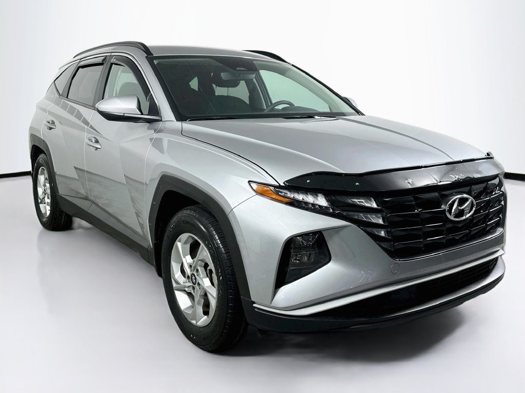 Used 2024 Hyundai Tucson SEL FWD image 2