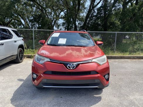 Used 2016 Toyota RAV4 XLE FWD image 2