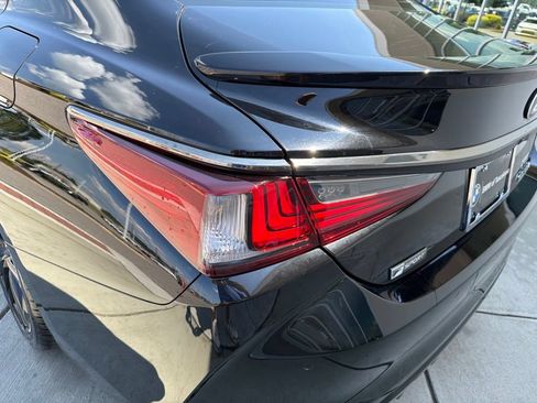 Used 2021 Lexus ES 350 F Sport w/ Special Edition FWD image 15