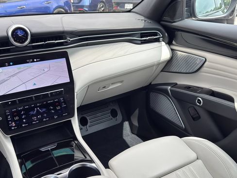 Used 2023 Maserati Grecale Modena AWD/4WD image 34