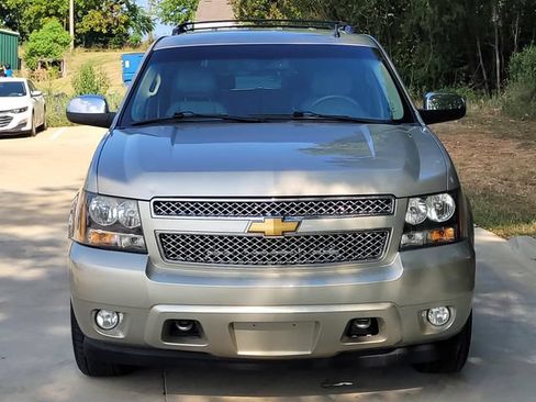Used 2013 Chevrolet Tahoe LT w/ Texas Edition RWD image 2