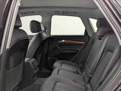 Used 2023 Audi Q5 2.0T Premium w/ Convenience Package AWD/4WD image 17