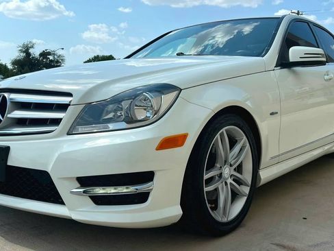Used 2012 Mercedes-Benz C 250 Sedan image 4