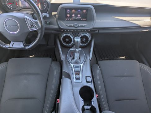 Used 2020 Chevrolet Camaro LT RWD image 8