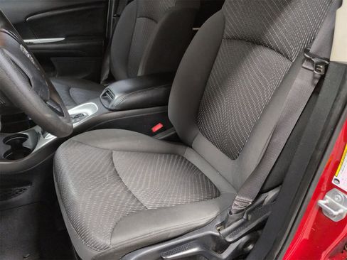 Certified 2018 Dodge Journey SE image 16