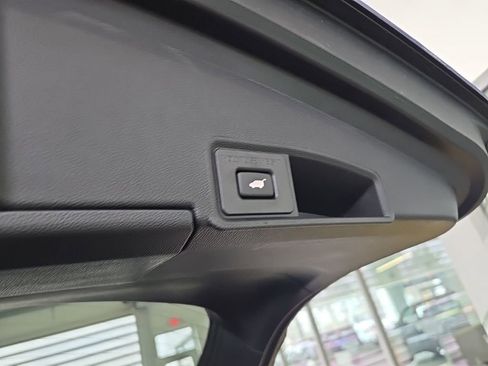 Used 2025 Acura RDX A-Spec image 17