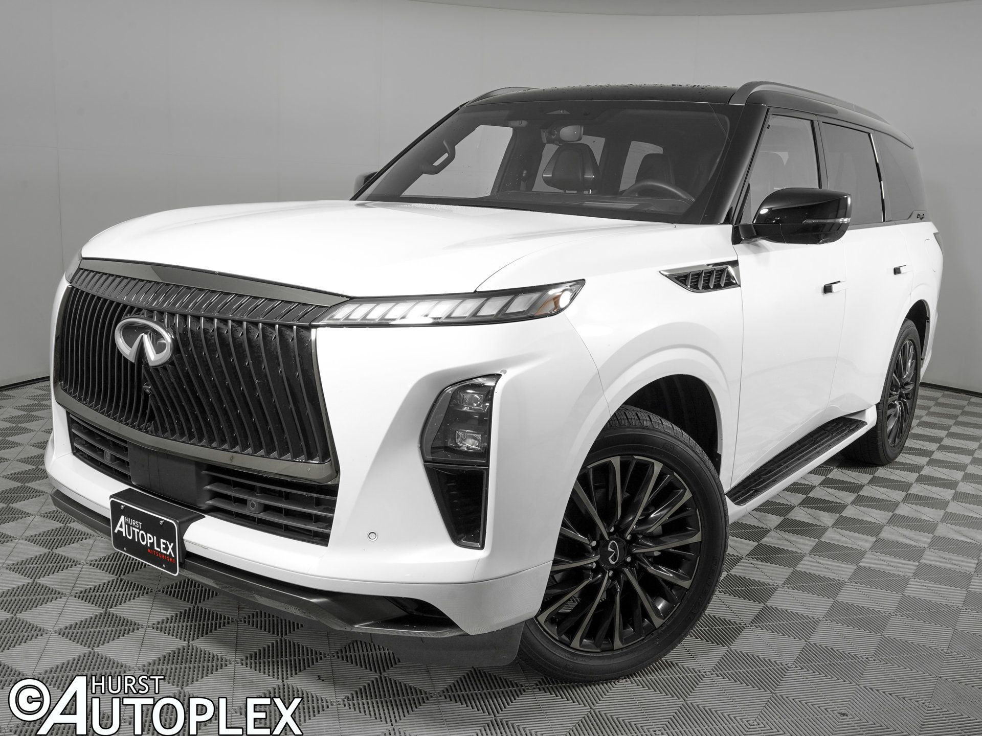 Used 2025 INFINITI QX80 Autograph AWD/4WD image 1