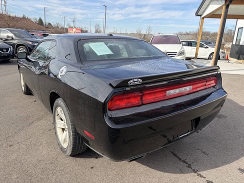 Used 2012 Dodge Challenger SXT w/ Sound Group image 10