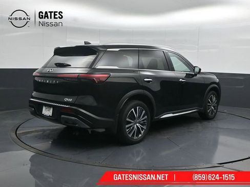 Used 2023 INFINITI QX60 Sensory w/ Cargo Package AWD/4WD image 2