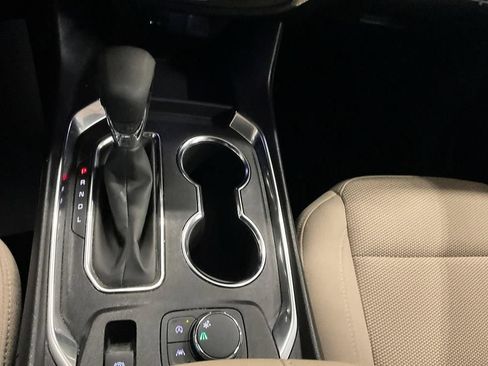 Used 2023 Chevrolet Traverse LS FWD image 21