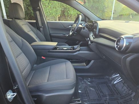 Used 2025 Chevrolet Equinox LT image 6