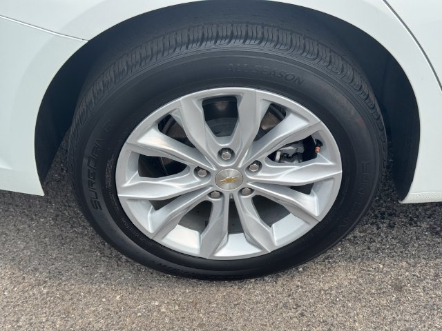 Used 2025 Chevrolet Malibu LT FWD image 12