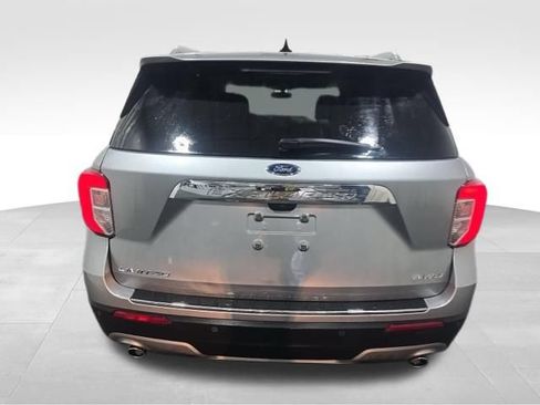 Used 2024 Ford Explorer Limited AWD/4WD image 5
