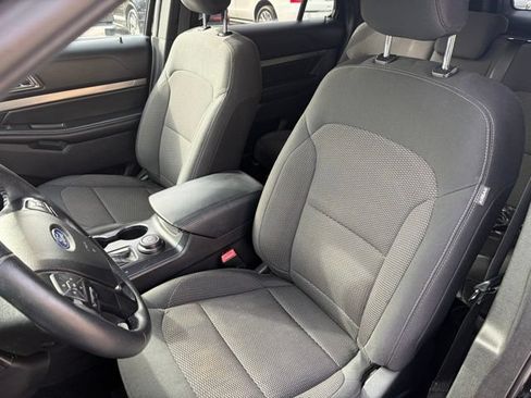 Used 2019 Ford Explorer XLT w/ Equipment Group 201A AWD/4WD image 16