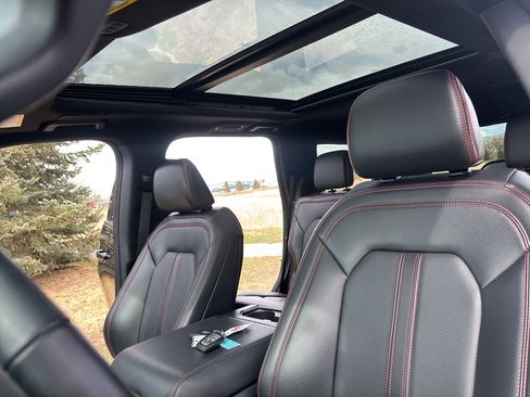 Used 2024 Ford Expedition Limited image 20