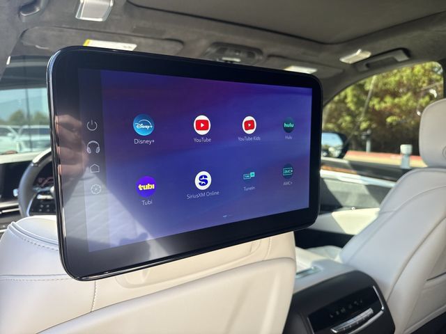 Used 2026 Cadillac Escalade Platinum Sport w/ LPO, Floor Liner Package AWD/4WD image 12